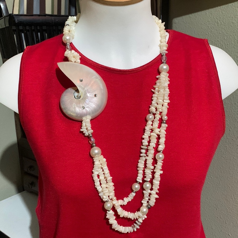Faux pearls & White Chips Stones Long Necklace